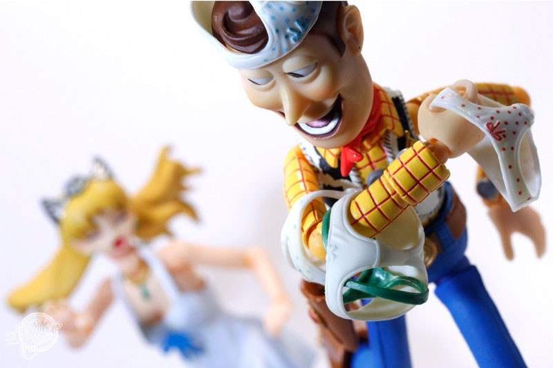Creepy Woody.